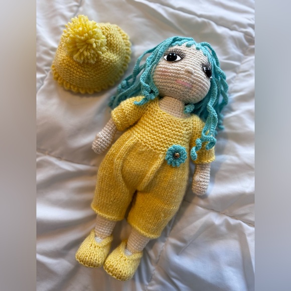 Crochet doll. - Picture 3 of 4